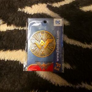 "Fan Sets" Wonder Woman Gold Emblem